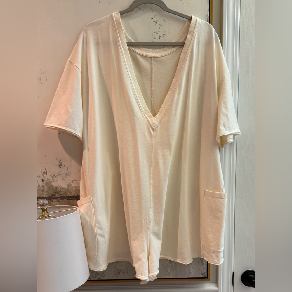Free People Extreme Tee Romper in Cream. New w/o Tags